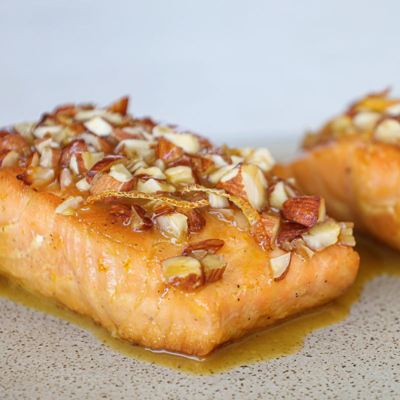 salmon-a-la-naranja-almendras